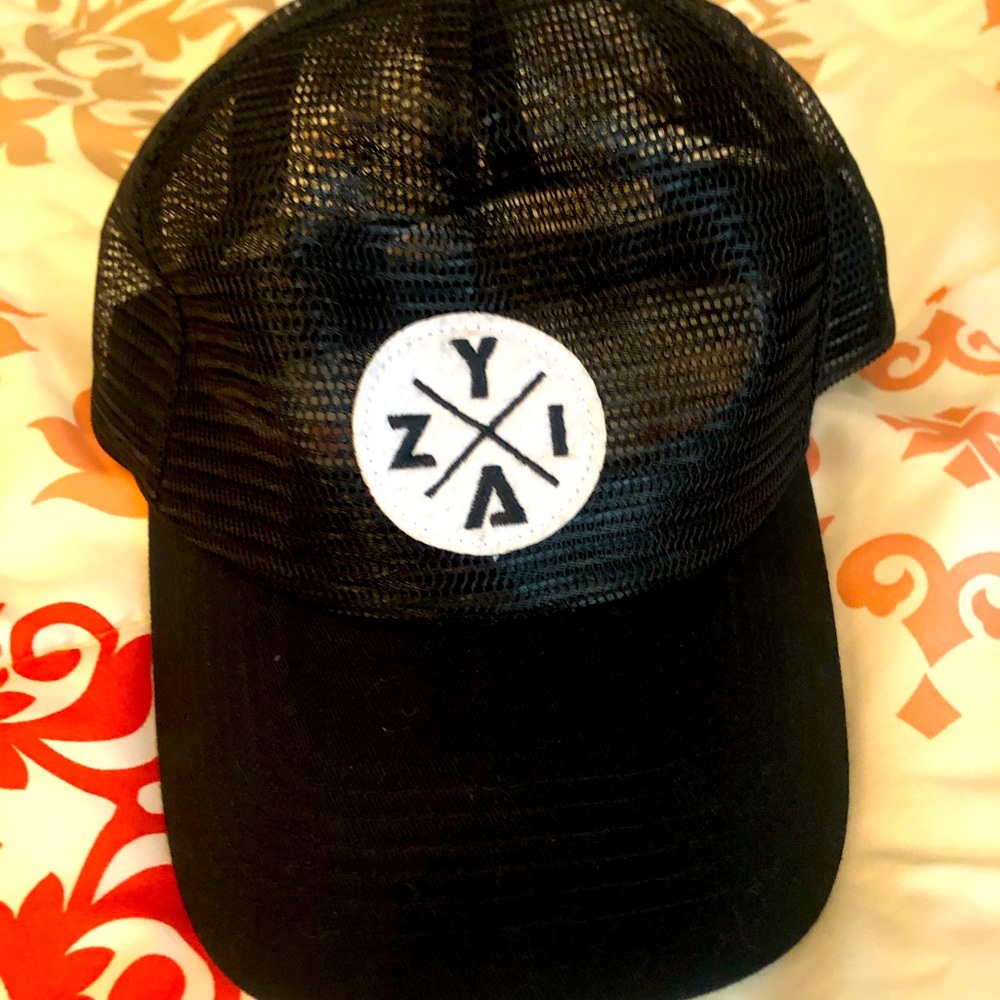 Zyia Classic Black Mesh Trucker Hat, Adjustable, NEW
